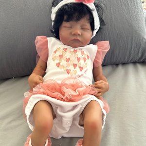Jizhi Reborn Soft Baby Dolls  Full Body, Gift Box for Kids 3 4 5 6 7+ Years old